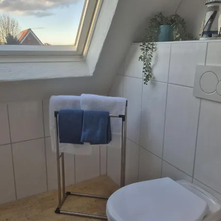 Mit Wintergarten Und Garten Am Deich By Interhome Fedderwardersiel