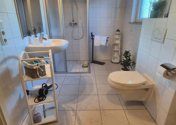 Mit Wintergarten Und Garten Am Deich By Interhome Fedderwardersiel